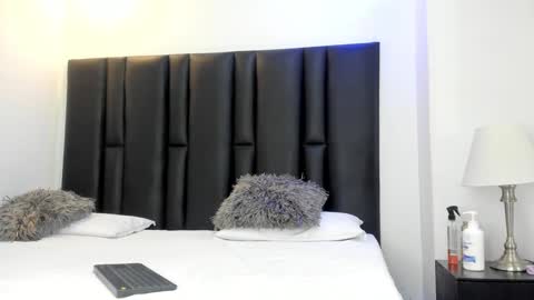 Snapshot of valeri_tafur chatting on 01.15.25 valeri_tafur online show from 01.15.25