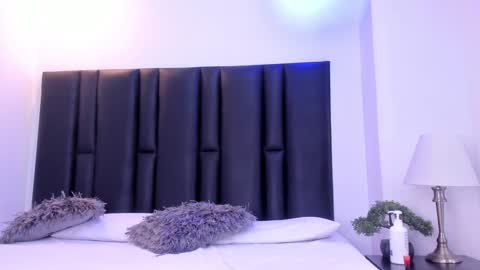 Snapshot of valeri_tafur chatting on 01.25.25 valeri_tafur online show from 01.25.25