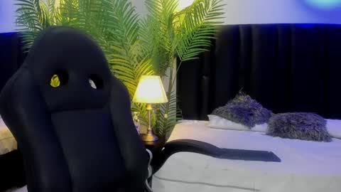 Snapshot of valeri_tafur chatting on 10.07.25 valeri_tafur online show from 10.07.25
