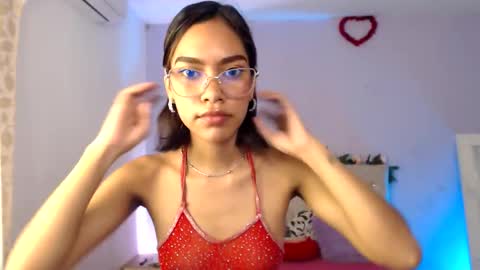 Snapshot of valeriah_7 chatting on 10.08.25 valeria online show from 10.08.25