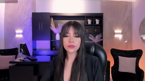 Valeria online show from 11.22.25