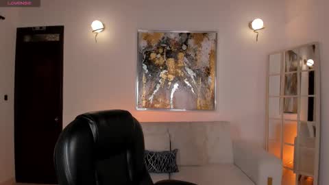 Valeria online show from 12.16.25