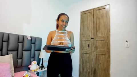 Valeria  online show from 12.20.25