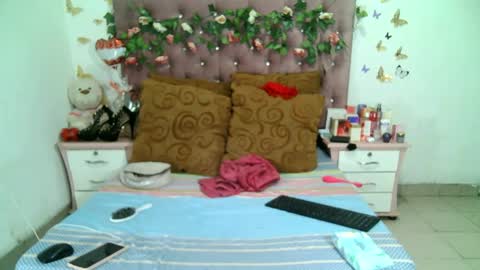 Snapshot of valeriatsx chatting on 09.25.25 La valerie26 online show from 09.25.25