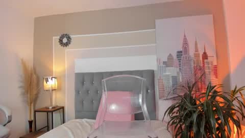 Valeria online show from 12.20.24