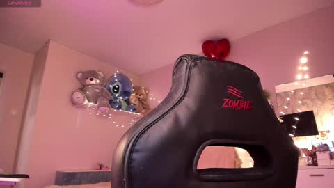 Snapshot of valerie_cutee chatting on 03.29.26 Lera online show from 03.29.26