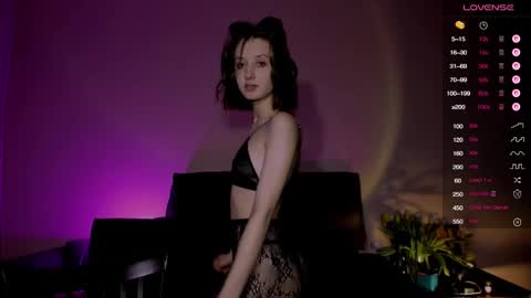 Snapshot of valerie_mooon chatting on 03.10.25 Kristi moony online show from 03.10.25