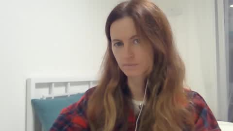 Snapshot of valerie_rose777 chatting on 10.10.25 valerie_rose777 online show from 10.10.25