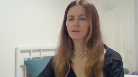 valerie_rose777 online show from 11.17.25