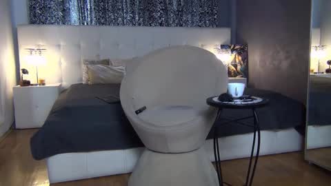 Valerie online show from 10.27.25