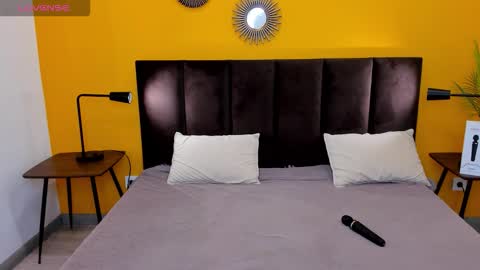 Hot  Valerie online show from 11.30.25