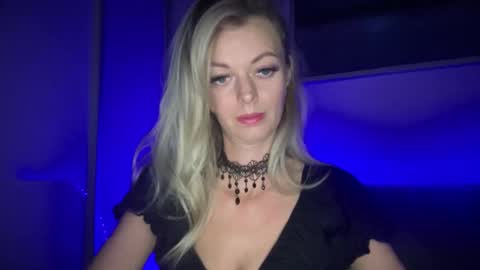 Valerie  online show from 09.29.25