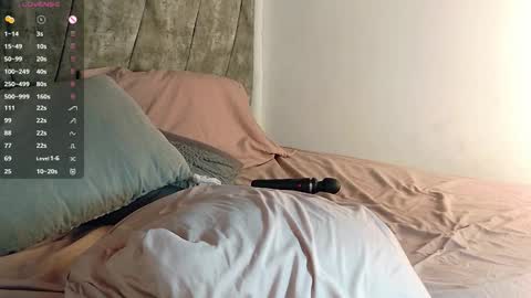 Snapshot of valerigallardo chatting on 10.18.25 valerigallardo online show from 10.18.25