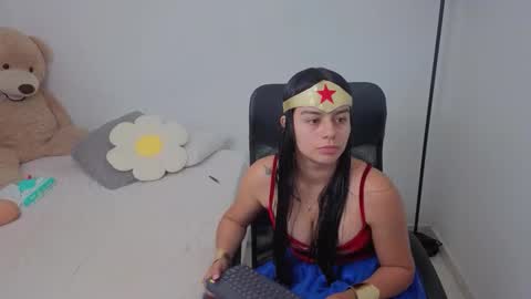 Juli C online show from 10.31.25