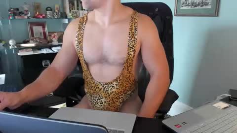 athletic ass muscles underwear smooth cock online show from 11.03.25