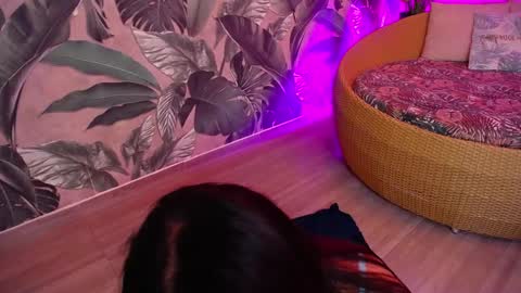 valery_blush online show from 11.18.25