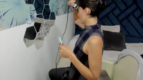 VALERY MORE online show from 10.03.25