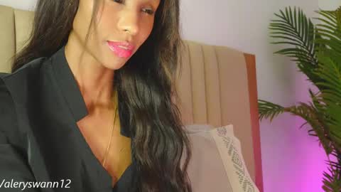 Snapshot of valery_swan1 chatting on 05.24.26 Valery swan1 online show from 05.24.26