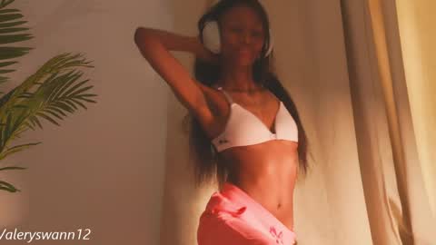 Snapshot of valery_swan1 chatting on 05.26.26 Valery swan1 online show from 05.26.26