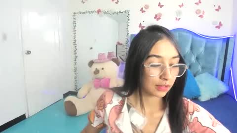 Snapshot of valery_taylor_1 chatting on 04.07.26 valery online show from 04.07.26