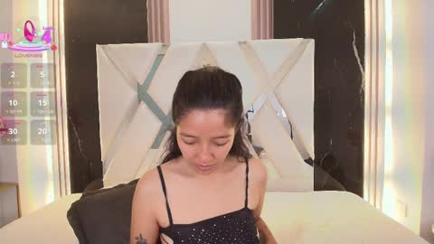 Snapshot of valery_wang chatting on 02.27.25 Val online show from 02.27.25