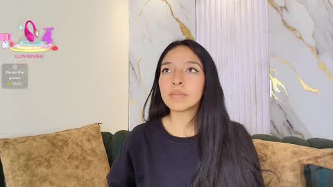 Snapshot of valery_wang chatting on 03.11.25 Val online show from 03.11.25