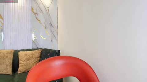 Snapshot of valery_wang chatting on 03.11.25 Val online show from 03.11.25