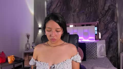 Snapshot of valery_wang chatting on 09.13.25 Val online show from 09.13.25