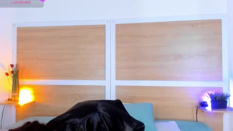 Valery  online show from 10.24.25