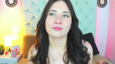 Snapshot of valeryfoxt chatting on 01.20.25 valery online show from 01.20.25