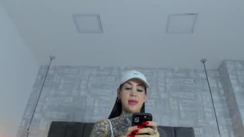 valerykat_ online show from 10.23.25