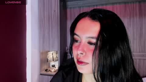 Snapshot of valerymeyerr chatting on 04.30.26 valerymeyerr online show from 04.30.26