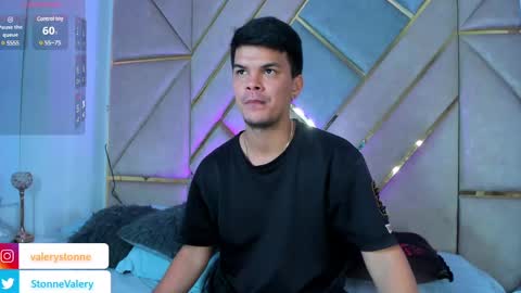 Snapshot of valerystonne_ chatting on 03.10.25 Valery Stonne online show from 03.10.25