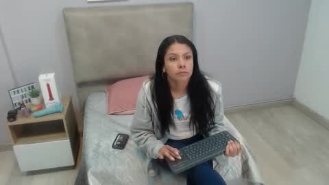 valevicious online show from 12.15.25