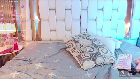 Valkiria moore  online show from 01.21.25