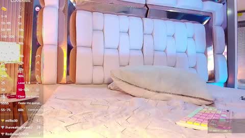 Valkiria moore  online show from 02.11.25