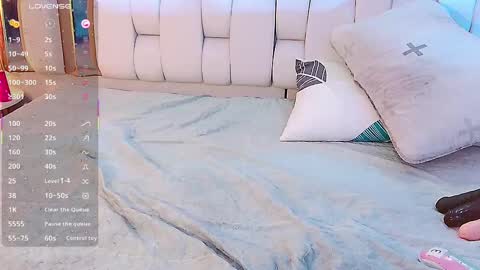 Valkiria moore  online show from 02.15.25