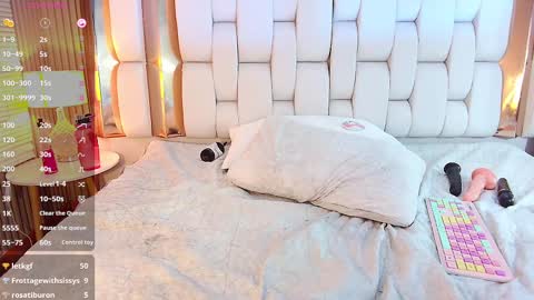 Valkiria moore  online show from 02.21.25