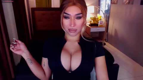 Snapshot of valkyriemajesty chatting on 05.21.26 valkyriemajesty online show from 05.21.26