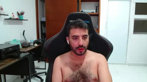Snapshot of vallartamexi chatting on 05.02.26 Roberto Carlos online show from 05.02.26