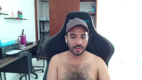 Snapshot of vallartamexi chatting on 05.15.26 Roberto Carlos online show from 05.15.26