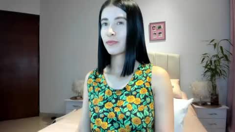 Snapshot of vallejo_macarena chatting on 06.24.26 Macarena online show from 06.24.26
