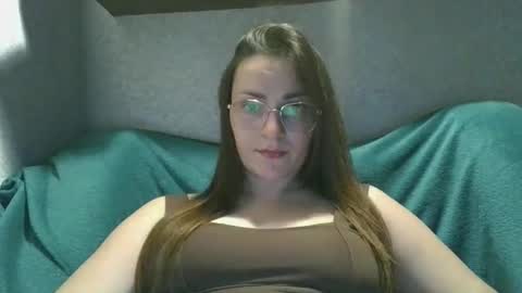 Snapshot of valleria21 chatting on 05.29.26 valleria21 online show from 05.29.26