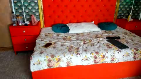 Valerie Val V online show from 12.01.25