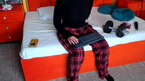 Valerie Val V online show from 03.07.26