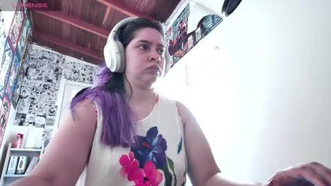 Im Violet online show from 04.23.26