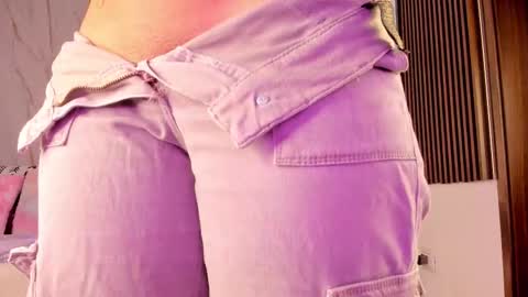 Vallolet Peach  online show from 11.09.25