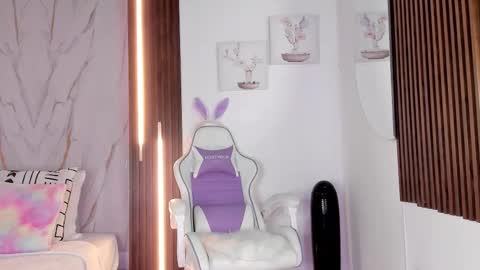 Vallolet Peach  online show from 11.23.25