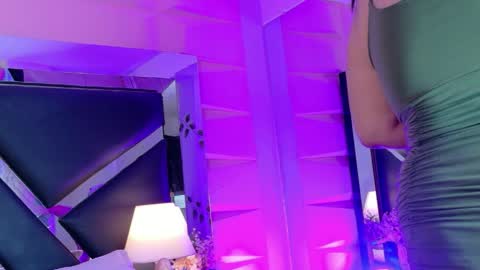Snapshot of valrery_roussex chatting on 04.30.26 Valery online show from 04.30.26