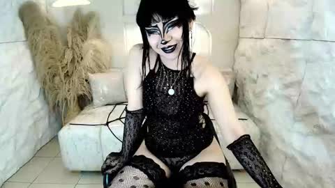 Snapshot of vampkitty_r chatting on 02.23.26 vampkitty_r online show from 02.23.26